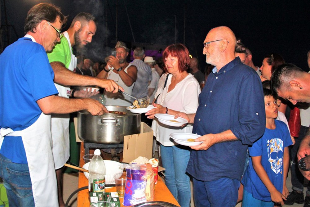 Ribarska noć u Ližnjanu, Uvala Kuje, 6. srpnja 2019. (Snimila Patricija SOFTIĆ)
